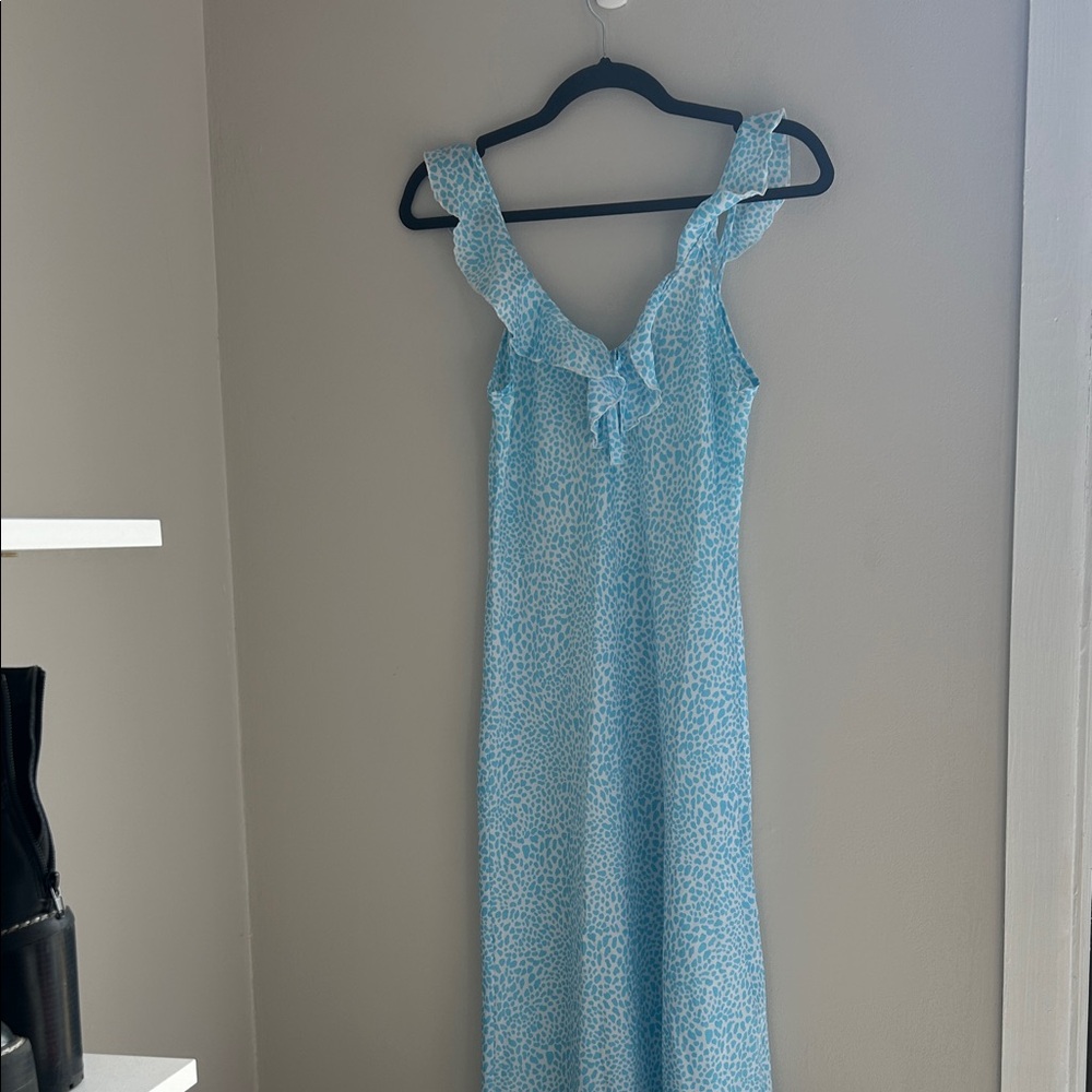 Silky-like Spring dress